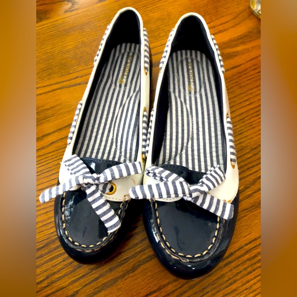 SPERRY Blue & White Shoes Flats w/ BOWS   Deck Shoes. Size 7